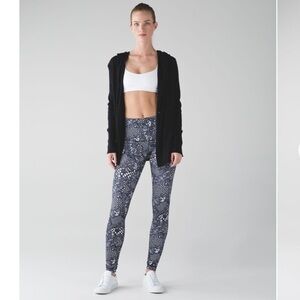 Stylish Black and White Patterned Women's Leggings